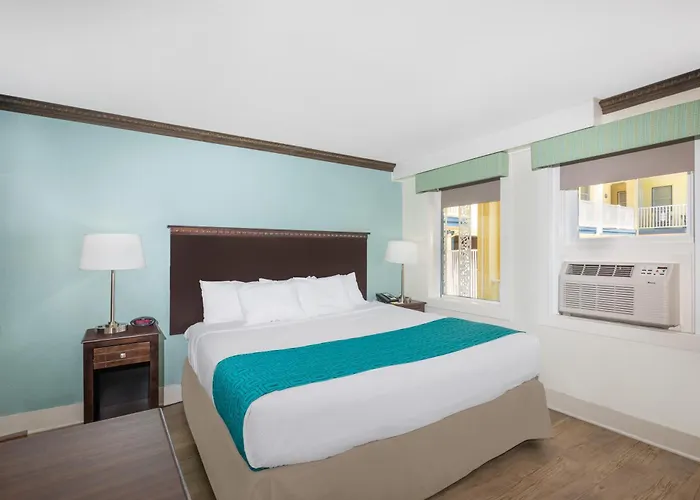 Days By Wyndham Ocean Oceanfront Hotel