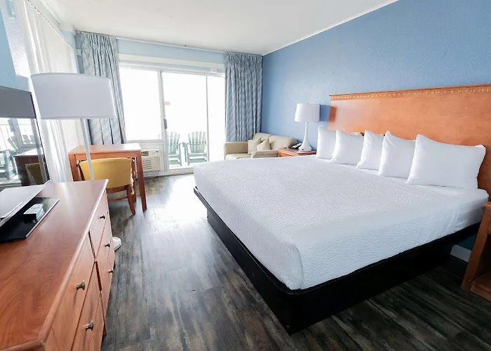 Days By Wyndham Ocean Oceanfront Hotel