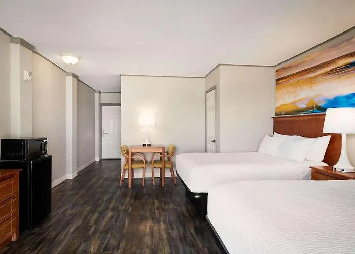 Days By Wyndham Ocean Oceanfront