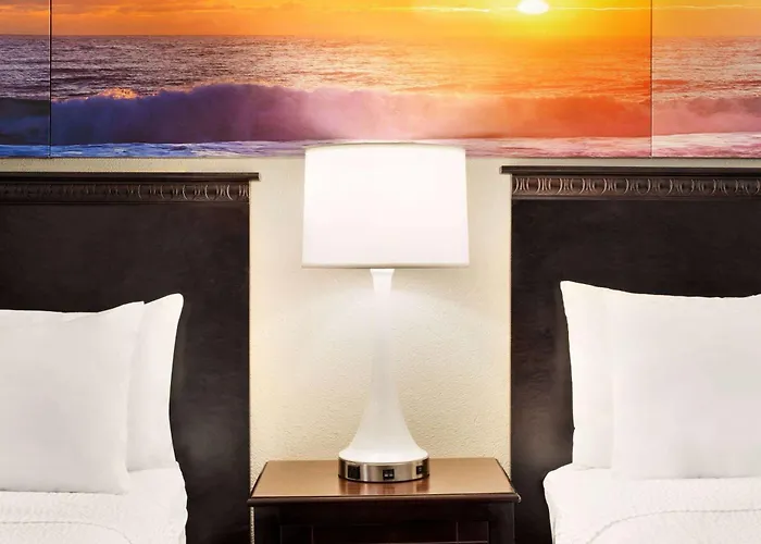 Days By Wyndham Ocean Oceanfront Hotel 3*