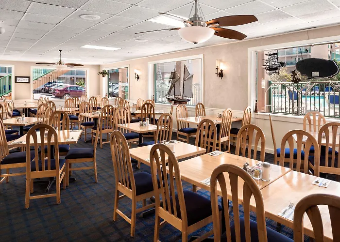 Hotel Days By Wyndham Ocean Oceanfront Ocean City