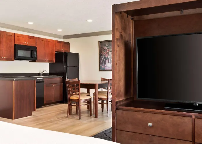 Hotel Days By Wyndham Ocean Oceanfront