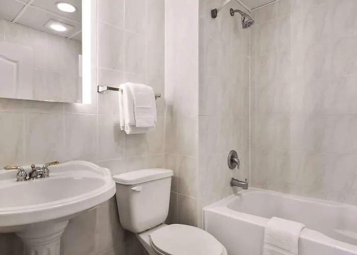 Hotel Days By Wyndham Ocean Oceanfront