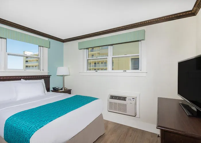 Hotel Days By Wyndham Ocean Oceanfront